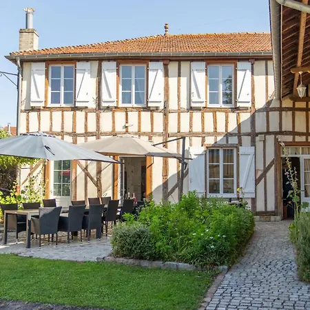 Vakantiehuis Les Oiseaux_a Avec Piscine Chauffee Louvemont